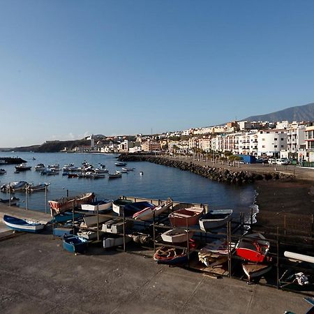Apartamento frente al Puerto de Candelaria a 20 metros de la playa. Exterior foto