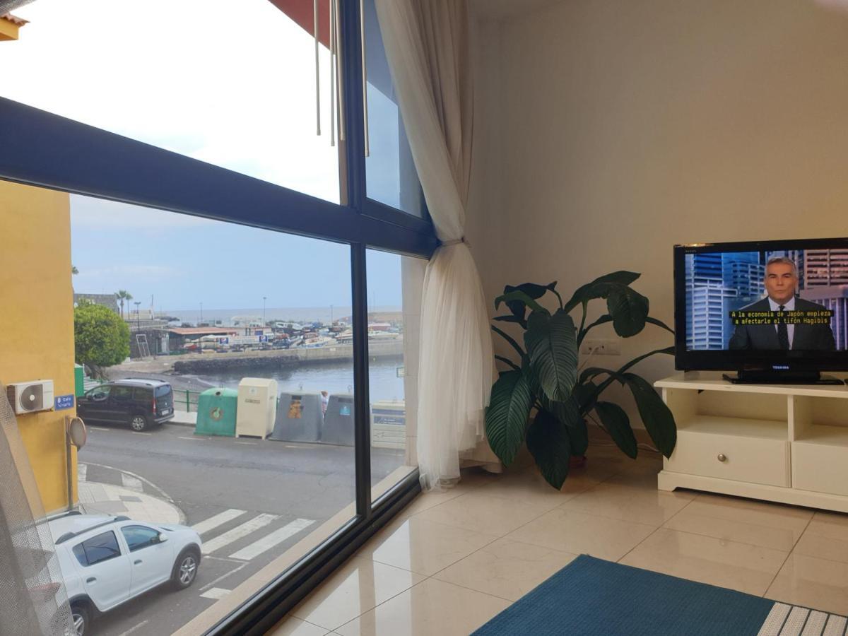 Apartamento frente al Puerto de Candelaria a 20 metros de la playa. Exterior foto