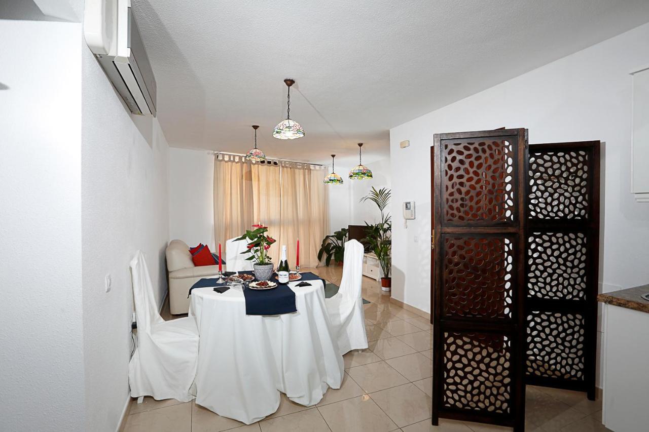 Apartamento frente al Puerto de Candelaria a 20 metros de la playa. Exterior foto
