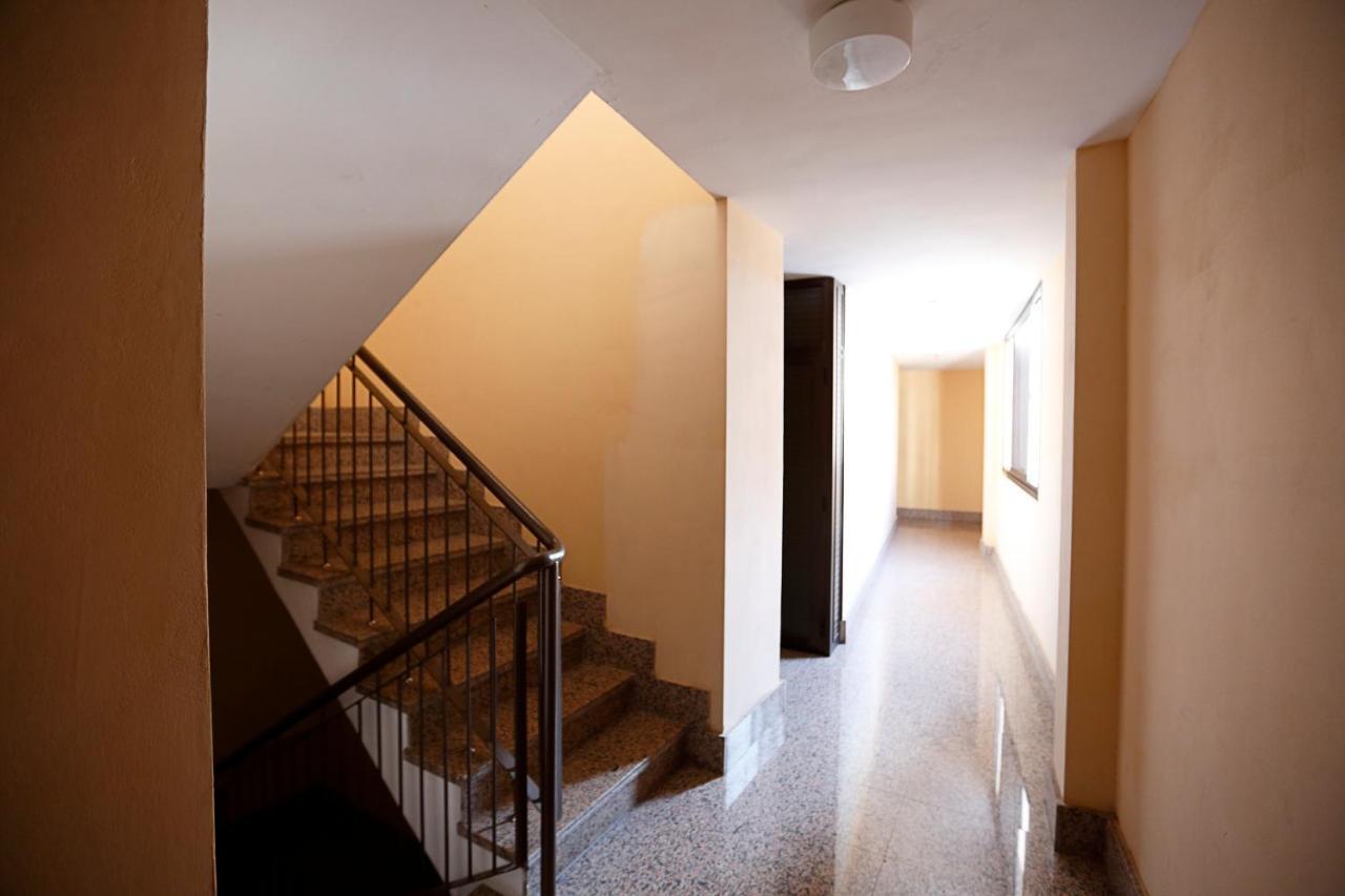 Apartamento frente al Puerto de Candelaria a 20 metros de la playa. Exterior foto
