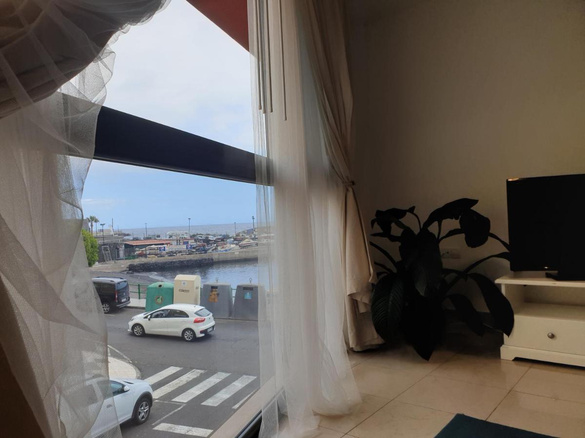 Apartamento frente al Puerto de Candelaria a 20 metros de la playa. Exterior foto