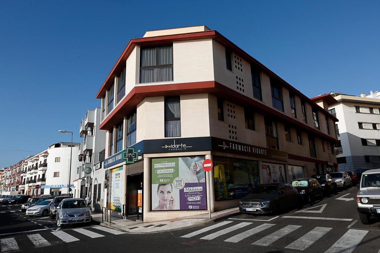 Apartamento frente al Puerto de Candelaria a 20 metros de la playa. Exterior foto