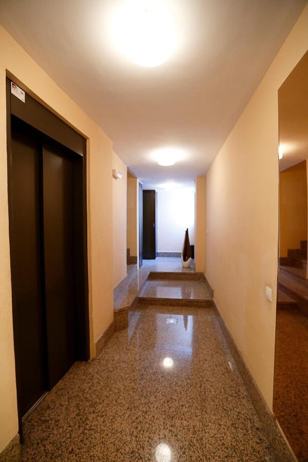 Apartamento frente al Puerto de Candelaria a 20 metros de la playa. Exterior foto